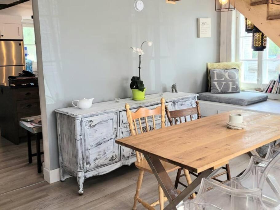 Om Chalet 1 Avec Spa Face Au Fleuve Saint-Jean Extérieur photo